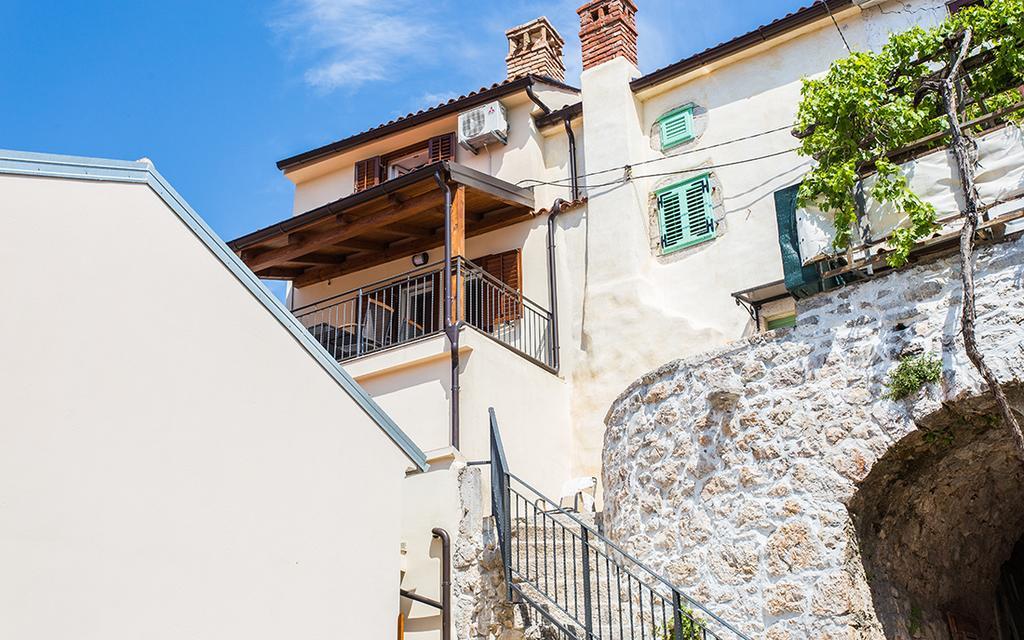 Apartment & Room Antonio Vrbnik Eksteriør bilde