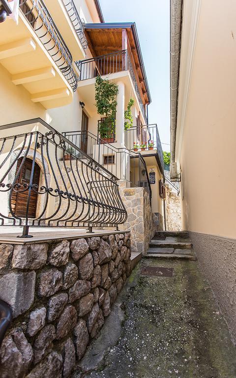 Apartment & Room Antonio Vrbnik Eksteriør bilde